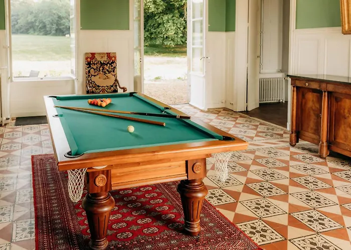 Vakantiehuis Chateau De Marigne - De Charme- 15 Pl