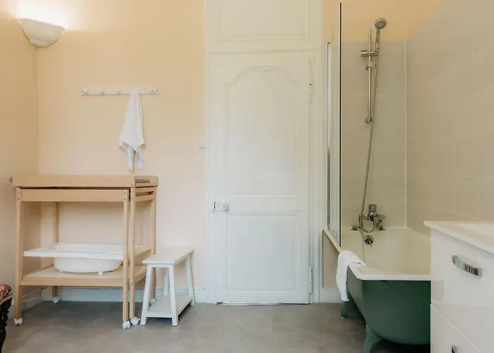 Chateau De Marigne - De Charme- 15 Pl Vakantiehuis *