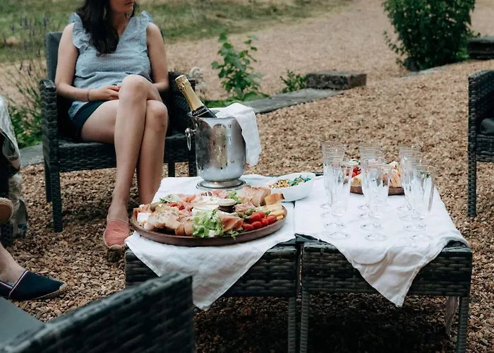 Chateau De Marigne - De Charme- 15 Pl